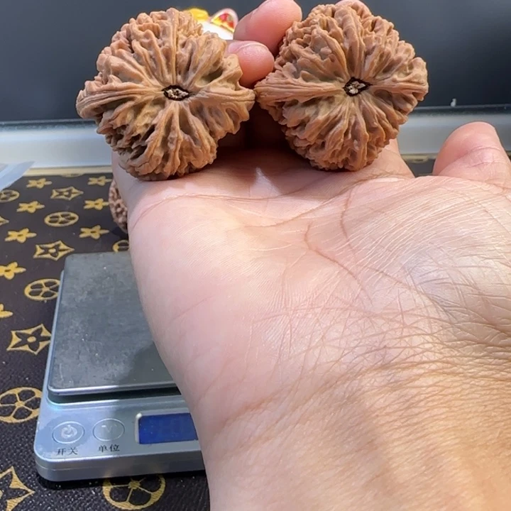 H***型桃核吊坠核桃核桃