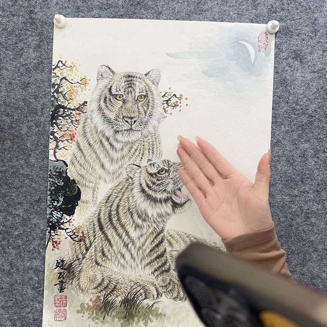 国画王建民老师亲笔手绘月