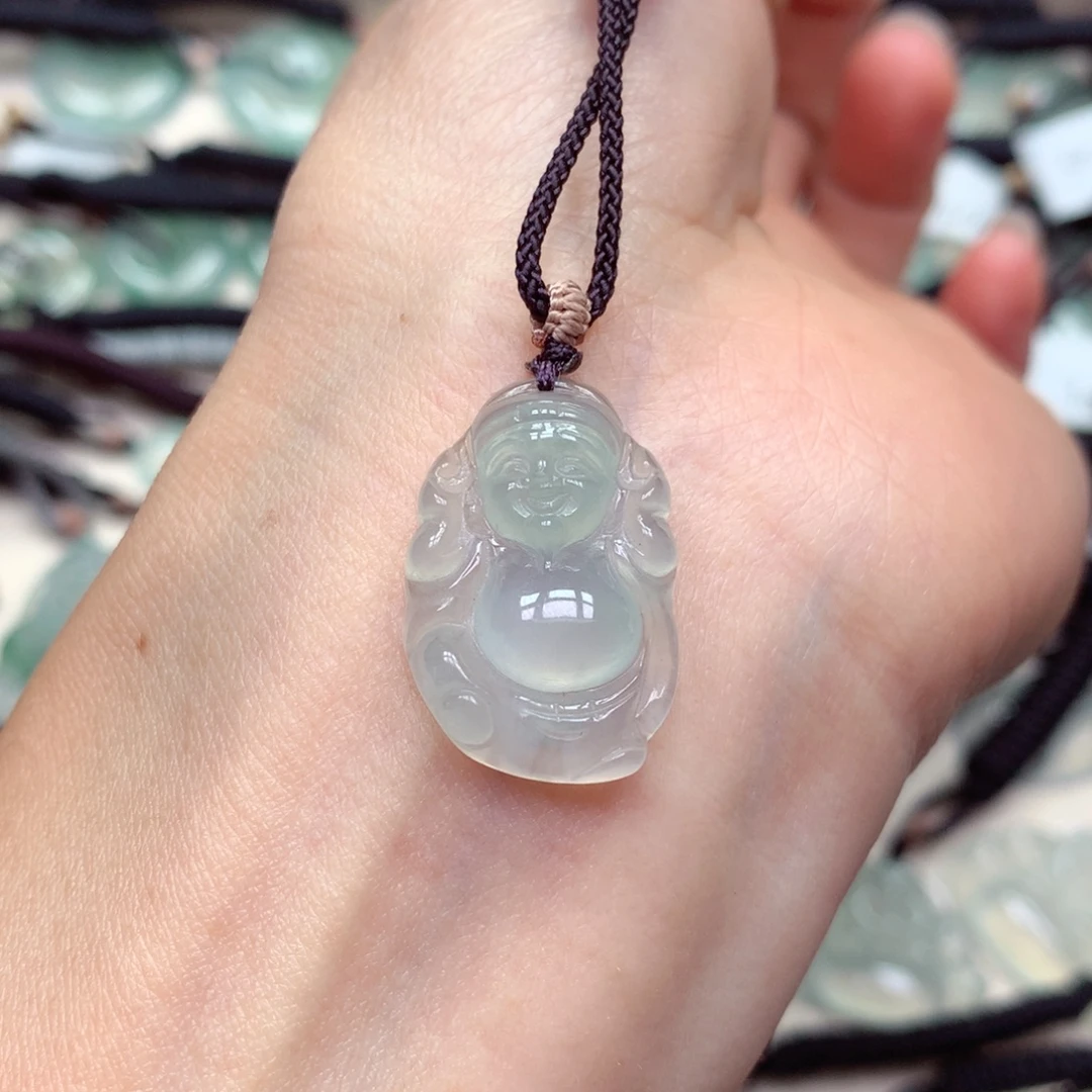 H***h翡翠未镶嵌颈饰财神爷