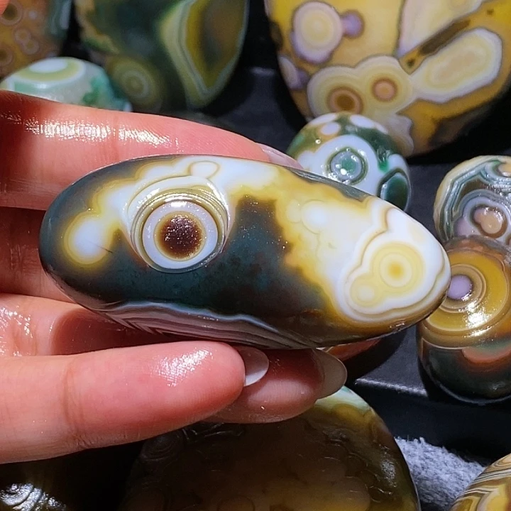 玛瑙/玉髓未镶嵌珠宝奇石43