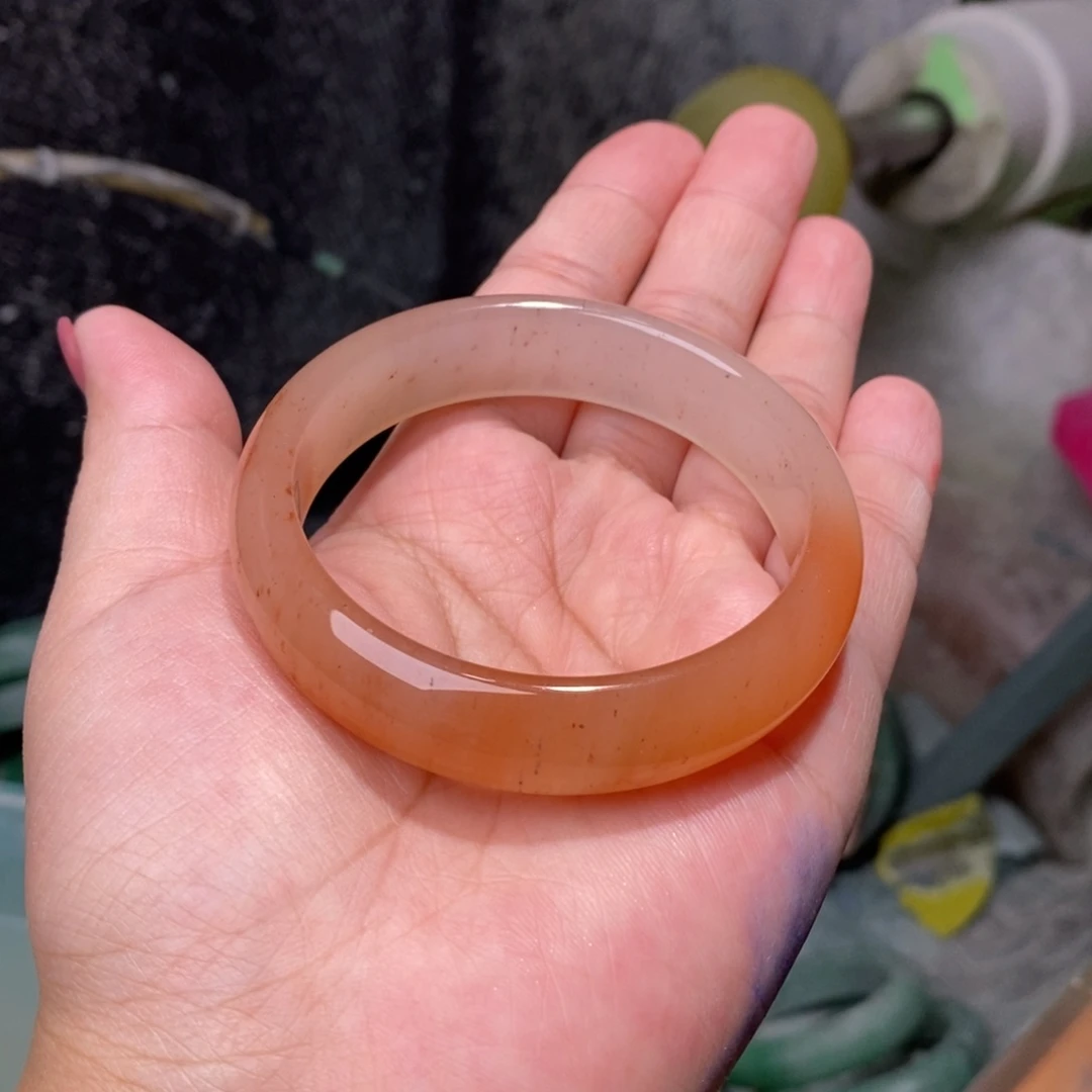 ℳ****石英质玉未镶嵌手镯定制