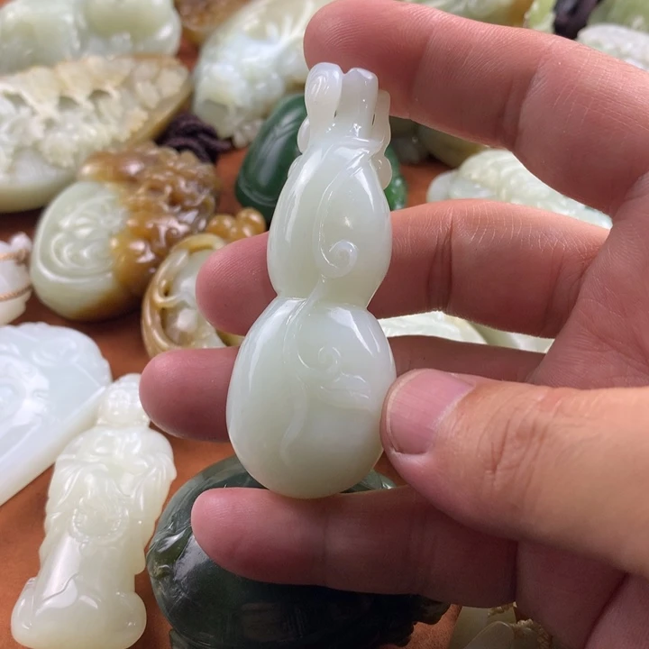 未镶嵌和田玉挂件