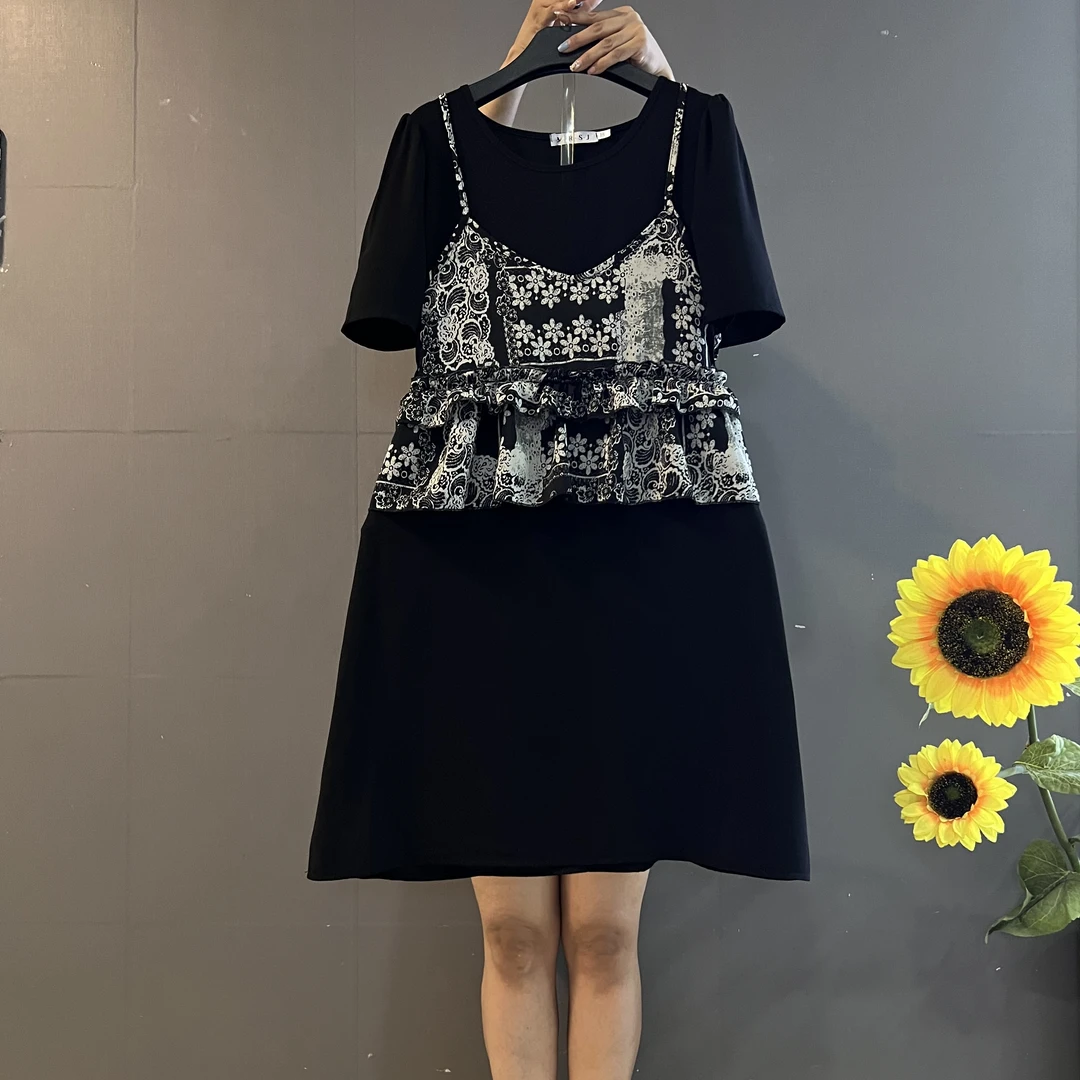 新款大码女装时尚宽松拼接假两件遮肚显瘦连衣裙