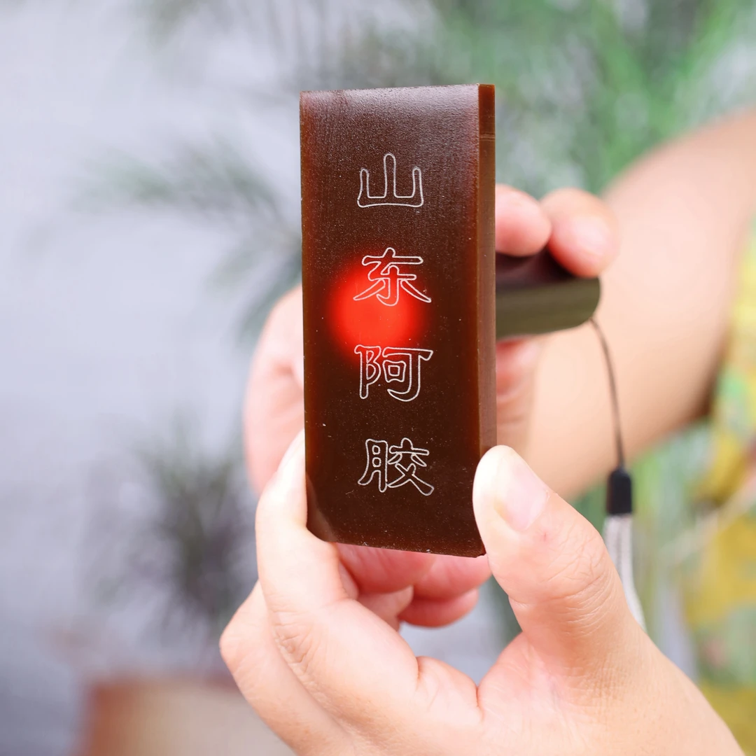 正品山东阿胶驴皮熬制