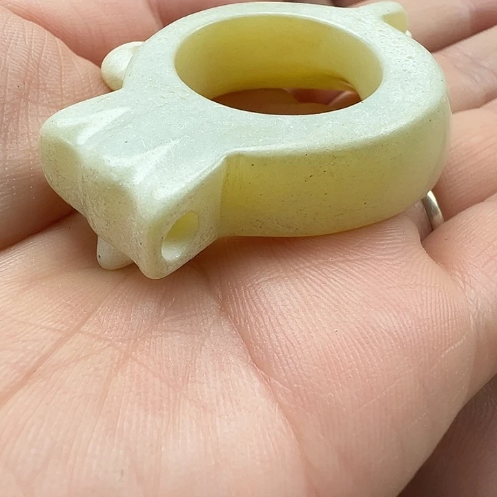 岫岩老玉（透闪石质玉）未镶嵌颈饰