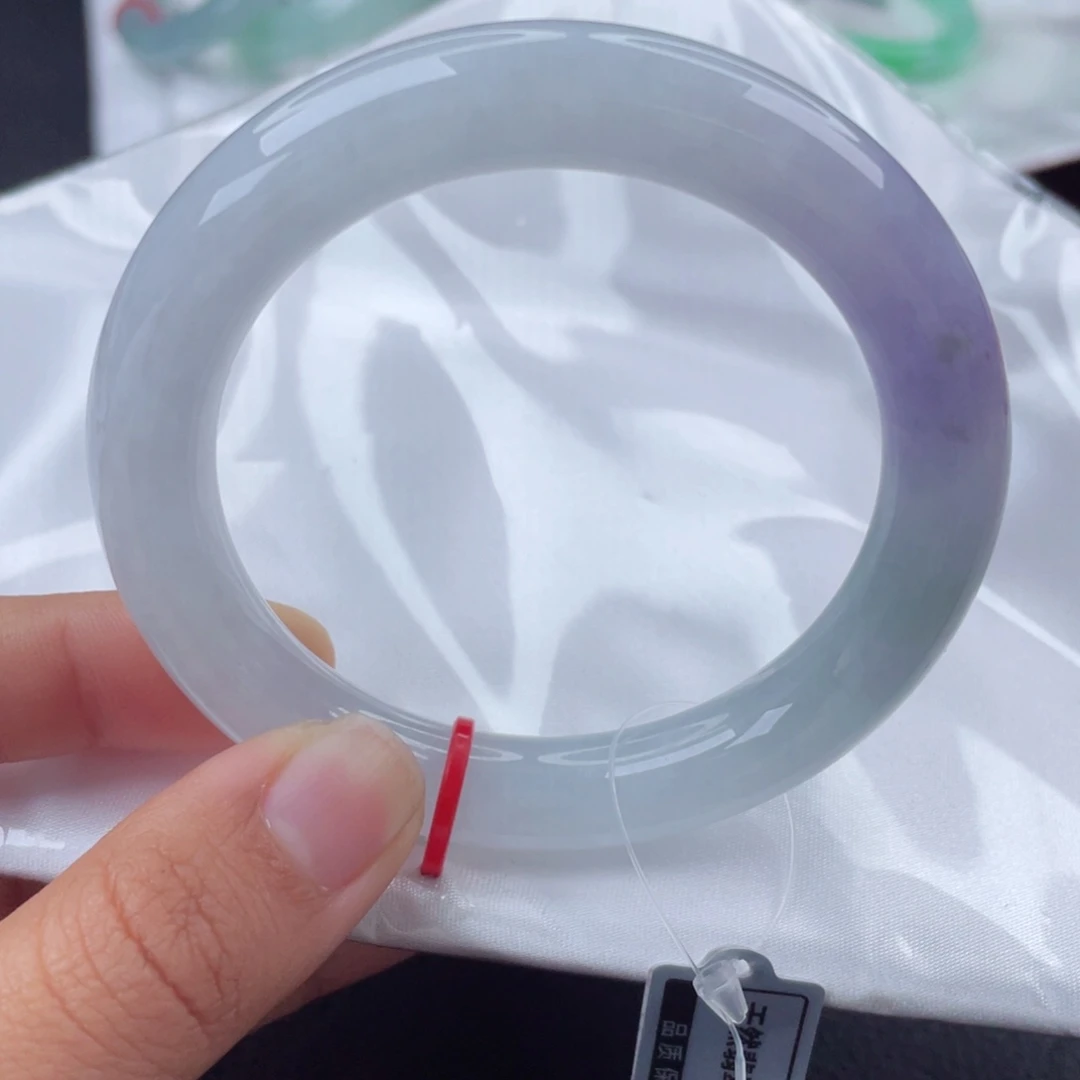 翡翠手镯（圆镯）未镶嵌53.6圈