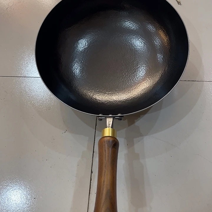 熟铁32圆底炒锅微瑕特价不退不换
