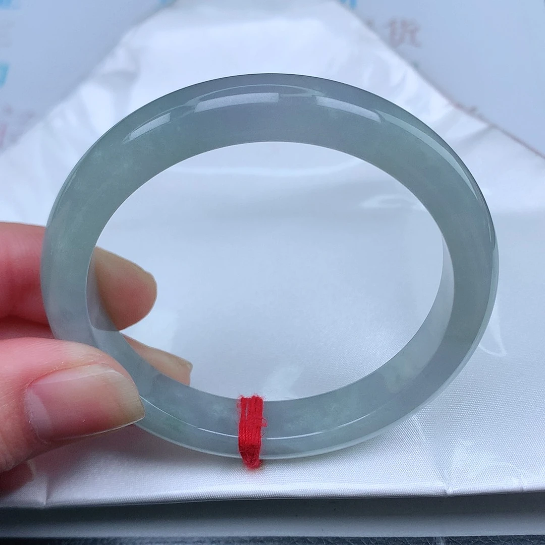 翡翠手镯未镶嵌天然