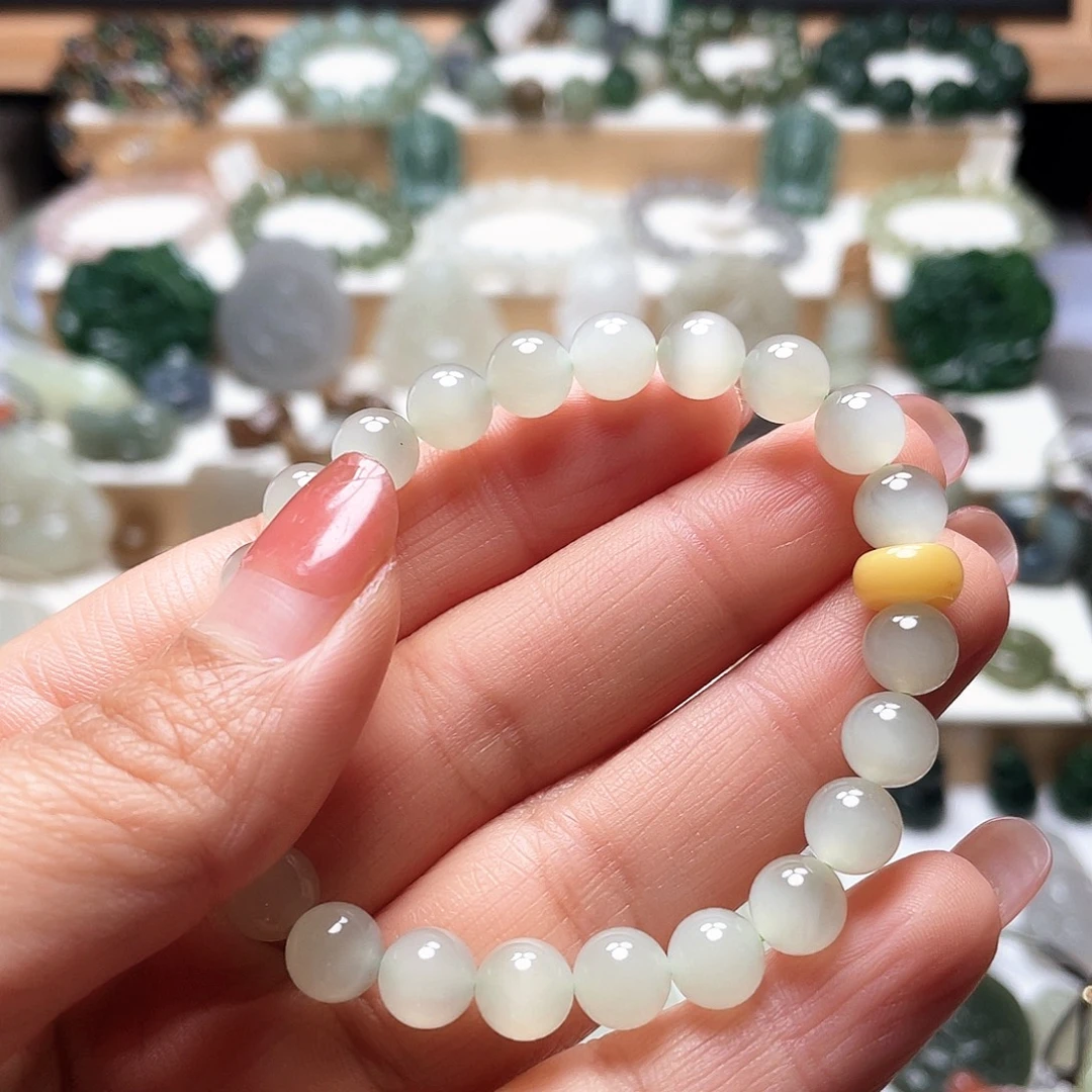 腊***八和田玉未镶嵌手串猫眼8