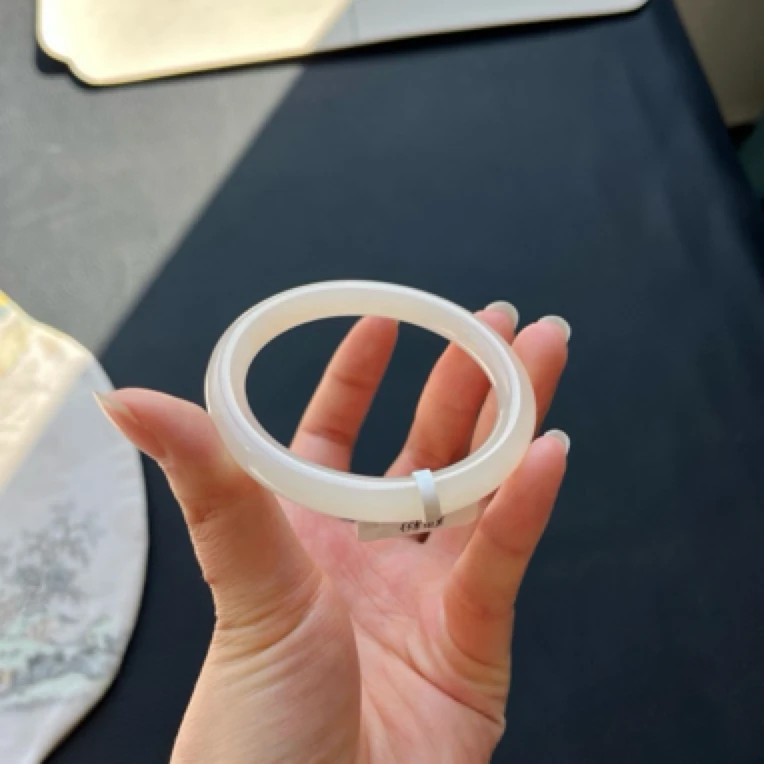 和田玉青海料藕粉手镯女士冰透精美时尚镯子