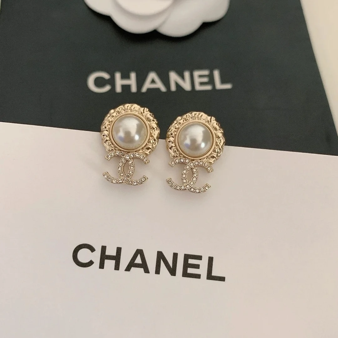 全新未使用 Chanel/香奈儿 耳钉气质时尚百搭金色经典