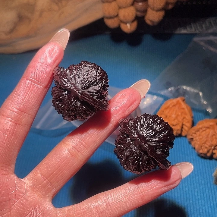 文玩核桃吊坠四座楼手捻