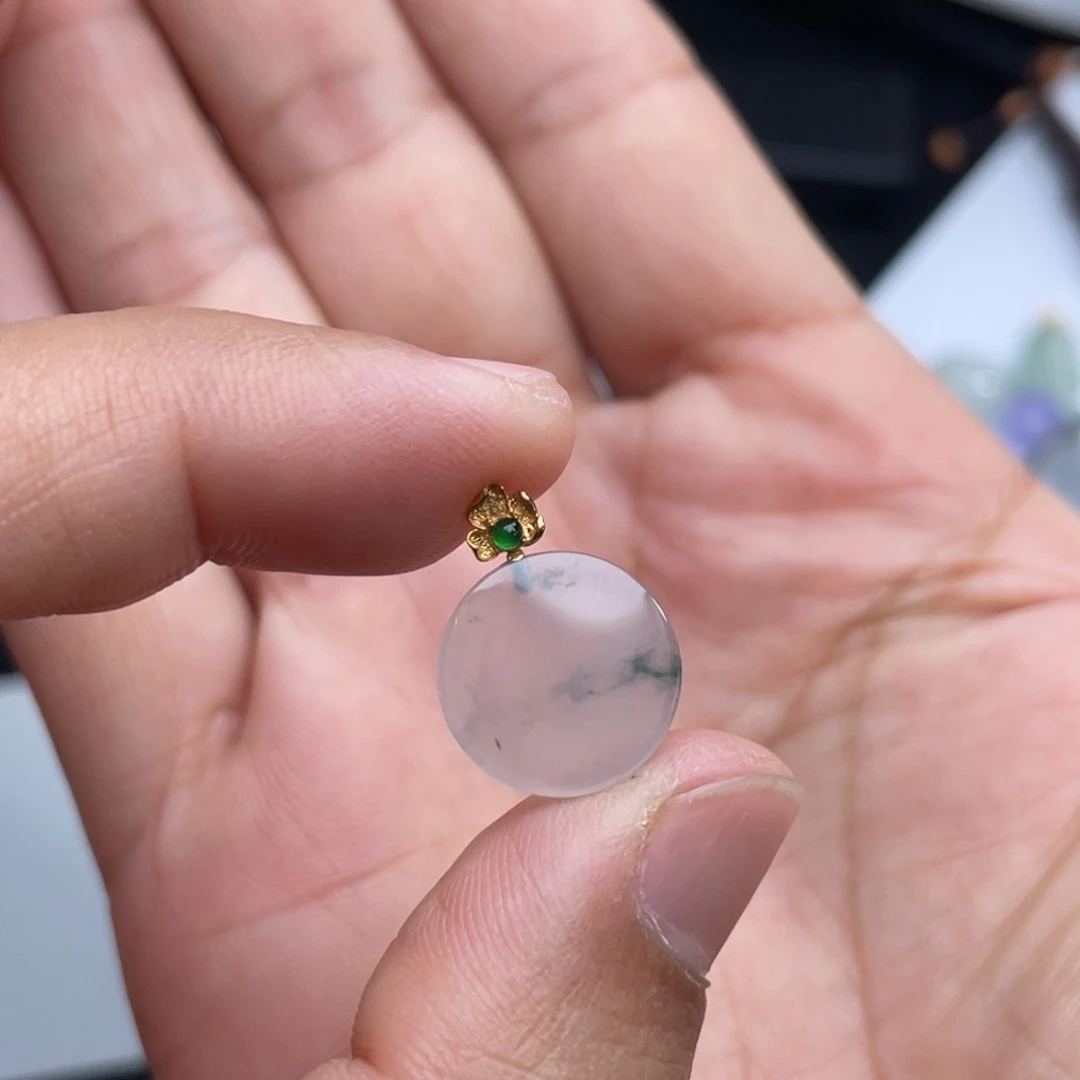 翡翠未镶嵌颈饰无事牌