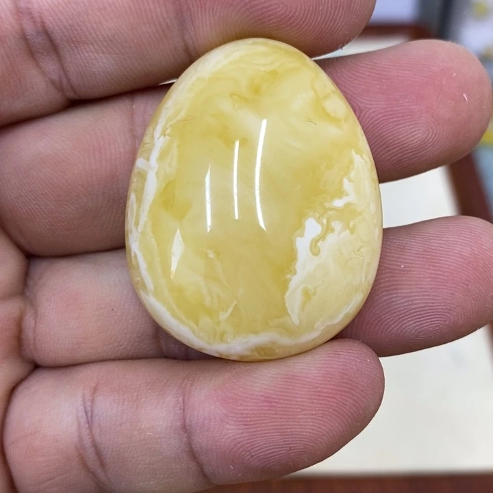 蜜蜡未镶嵌裸石吊坠