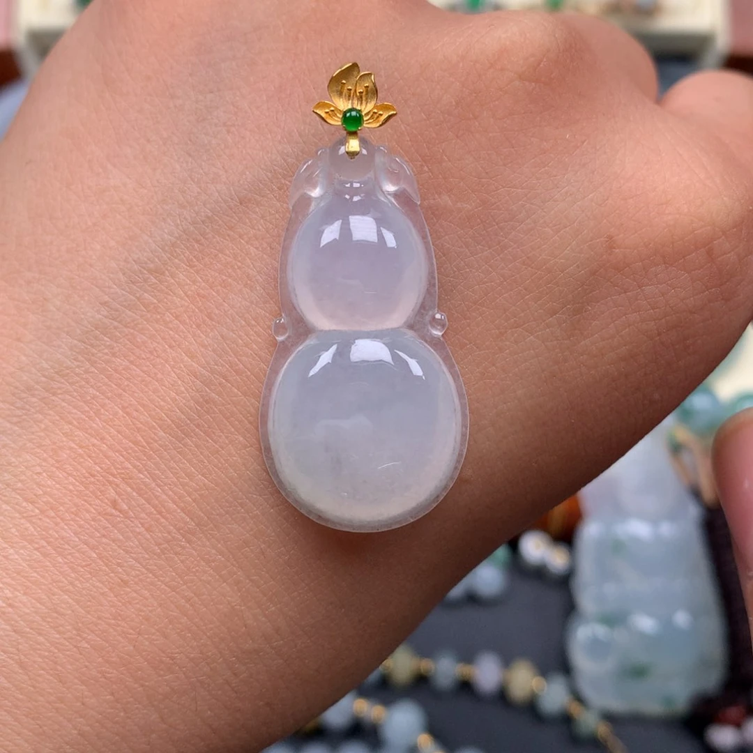 颈饰18K金镶嵌翡翠葫芦