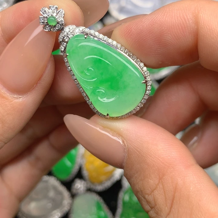 翡翠18K金镶嵌吊坠(不含链)