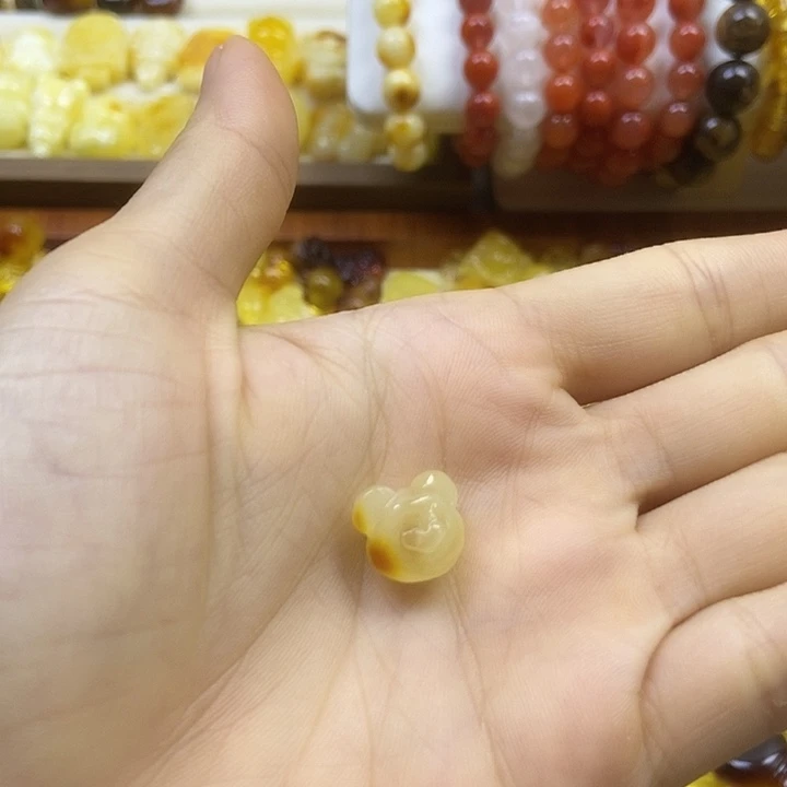 矢***日橄榄核吊坠小熊22圆