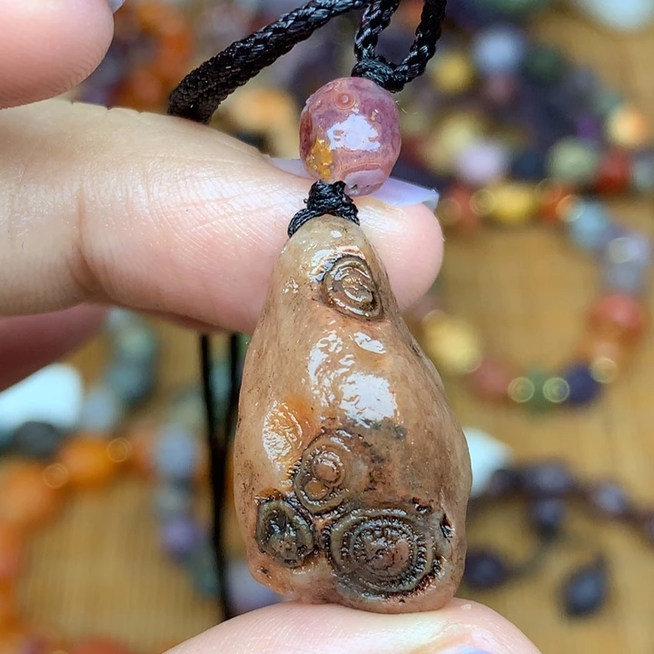 玛瑙/玉髓未镶嵌珠宝半成品