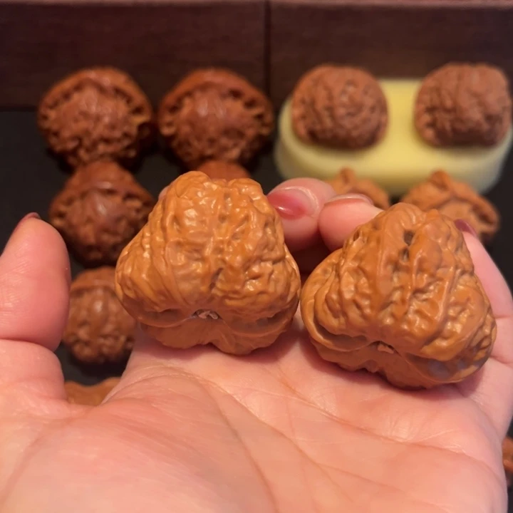 坦***叔吊坠文玩核桃蛤蟆头