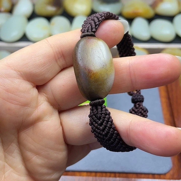 s***y和田玉未镶嵌颈饰