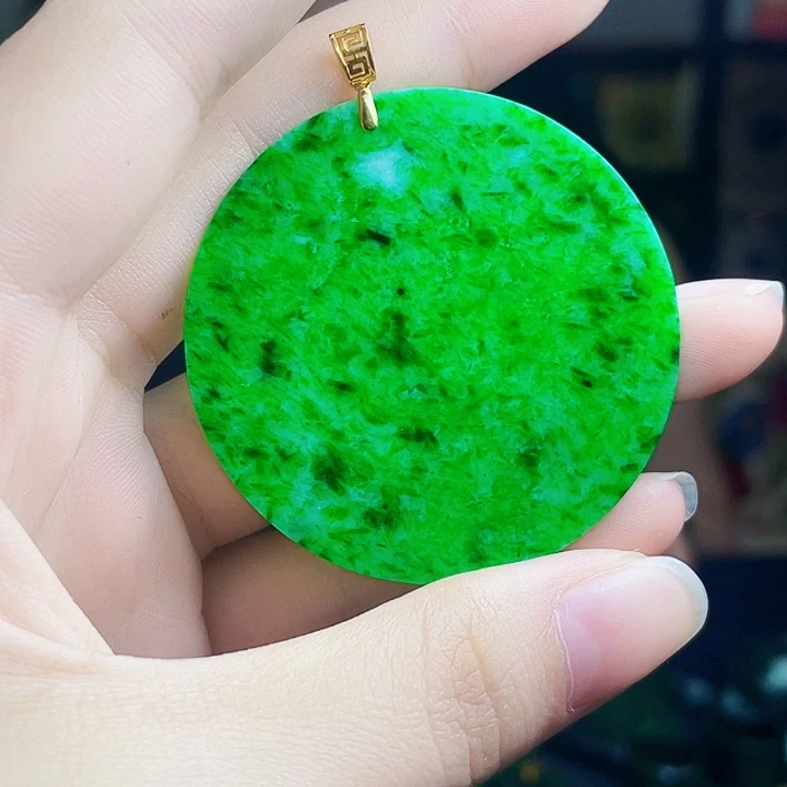翡翠18K金镶嵌颈饰多样性