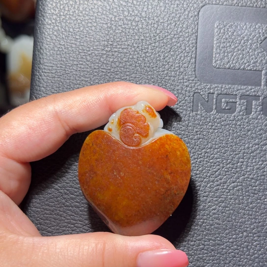 W***n和田玉未镶嵌颈饰