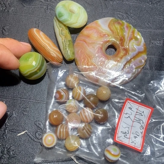 石英质玉未镶嵌珠宝半成品爪***i