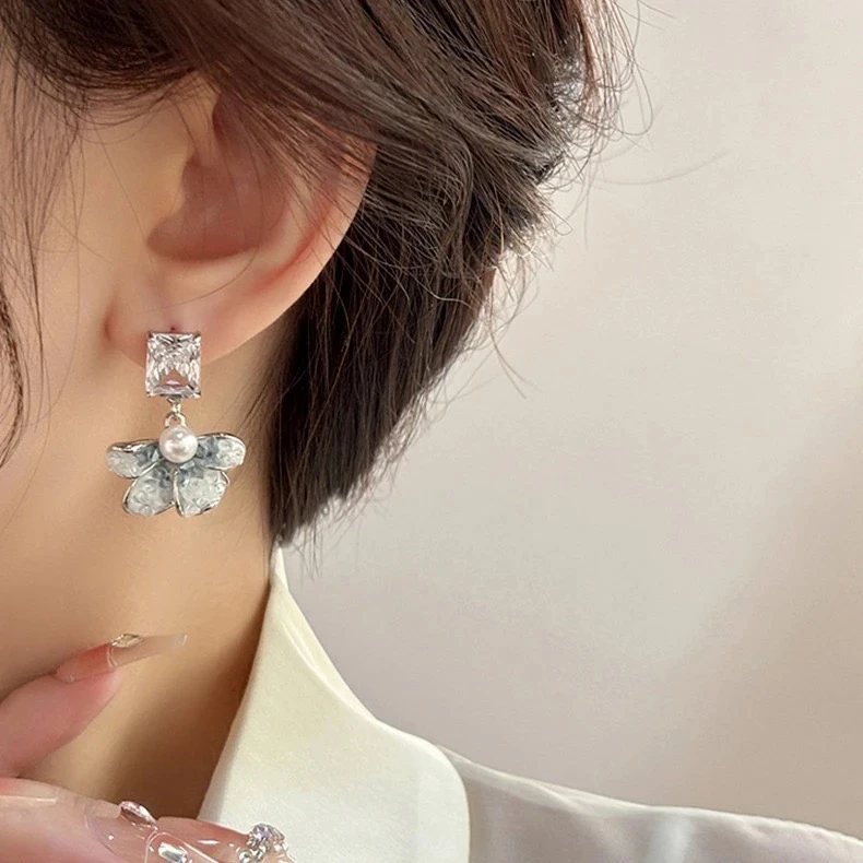 合金仿水晶耳饰 小清新日韩拼色女耳环简约轻奢设计感时尚ins