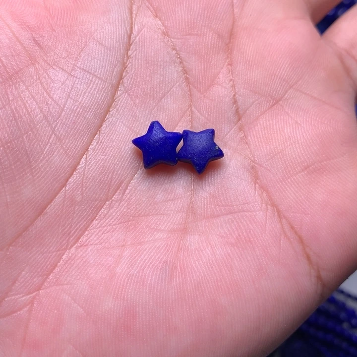 青金石未镶嵌一对星星