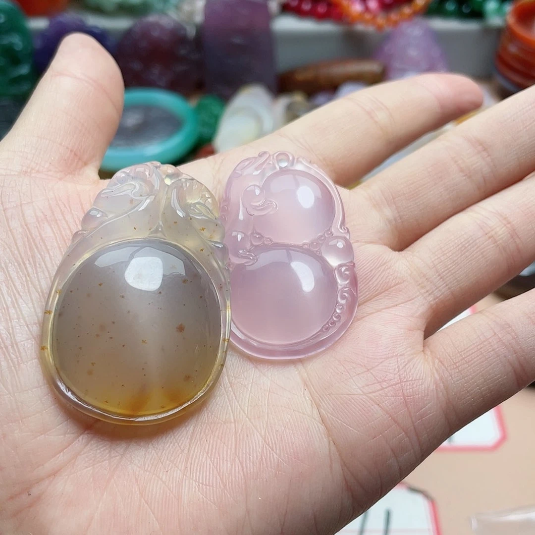 玛瑙/玉髓颈饰合金招***?