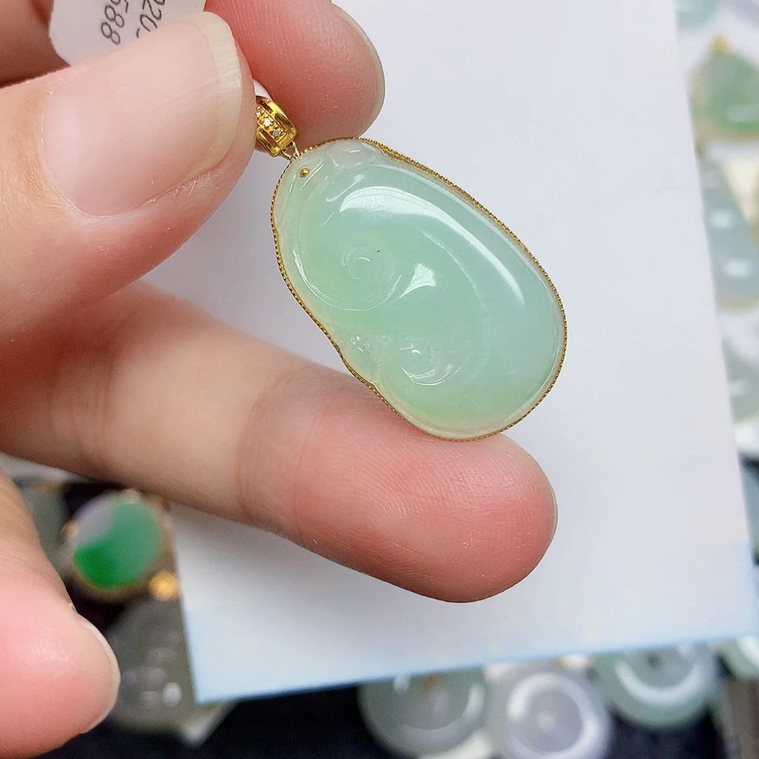 翡翠18K金镶嵌颈饰356777