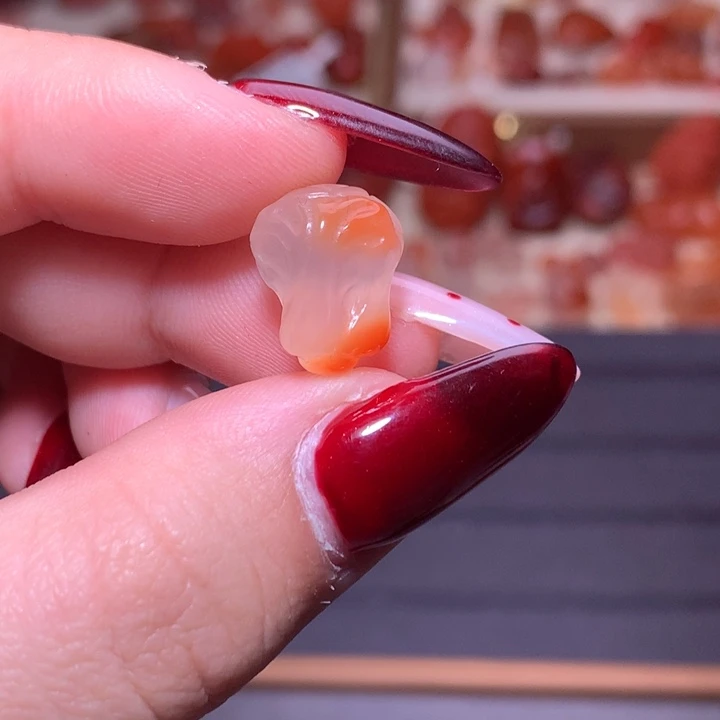 南红玛瑙合金颈饰白菜1