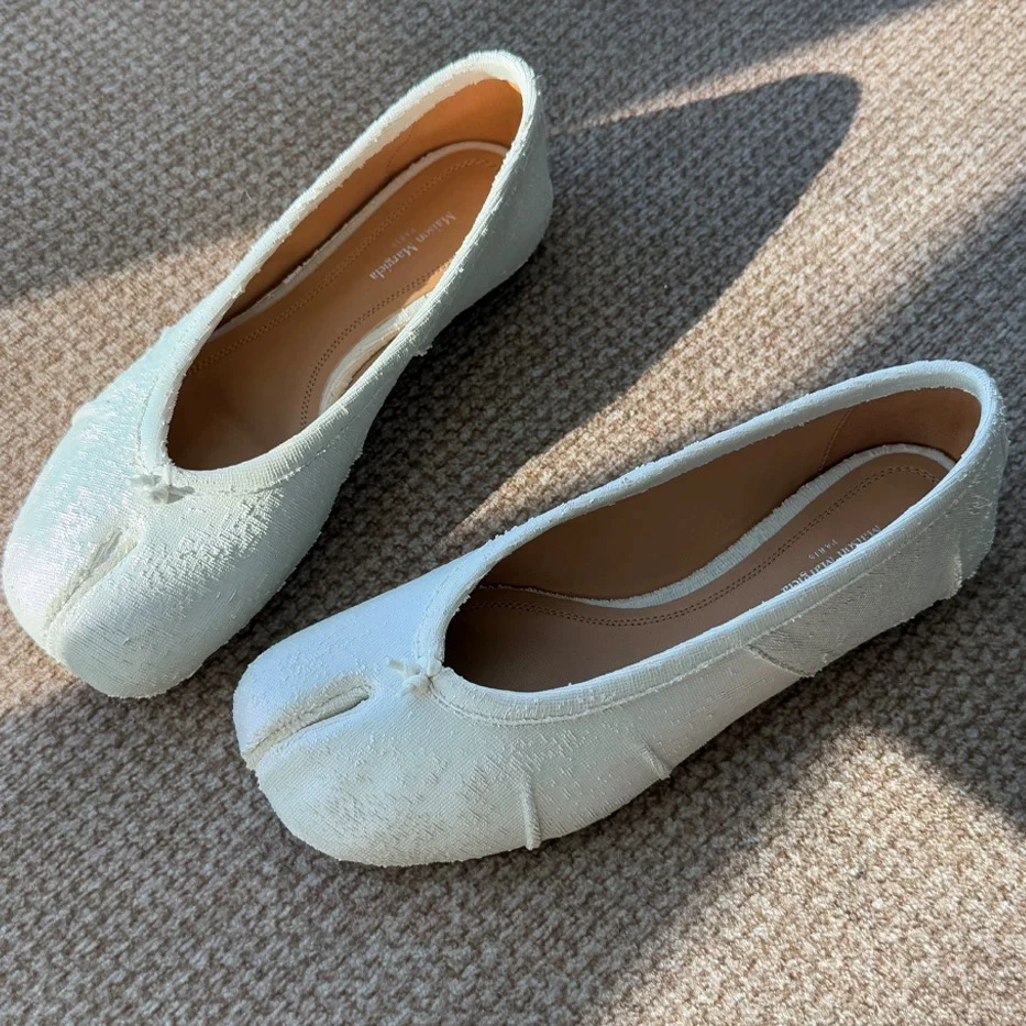 对版马吉新款人鱼姬tabi芭蕾舞鞋分趾鞋真皮珠光牛皮鞋