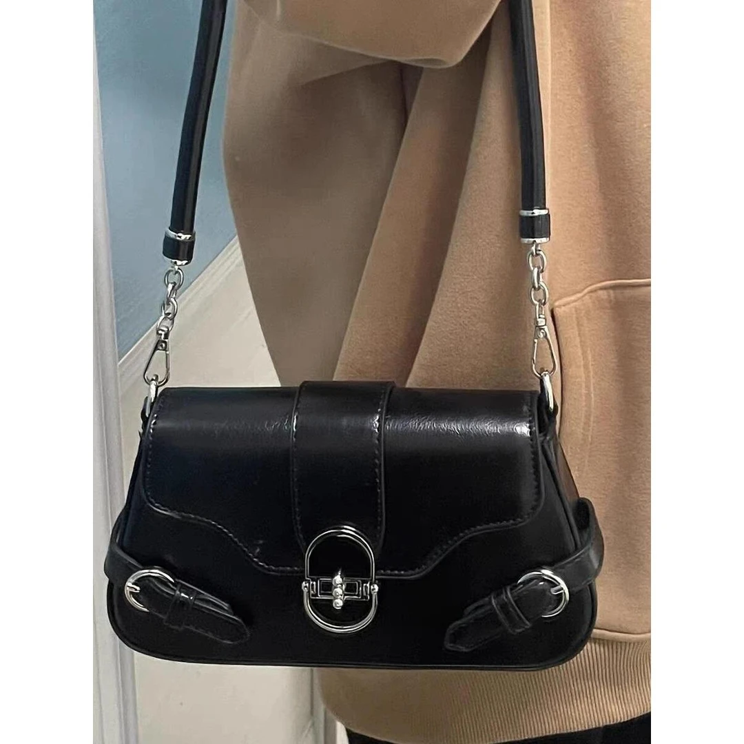 轻奢复古法棍单肩包女2024新款小众设计锁扣手提包通勤时尚斜挎包