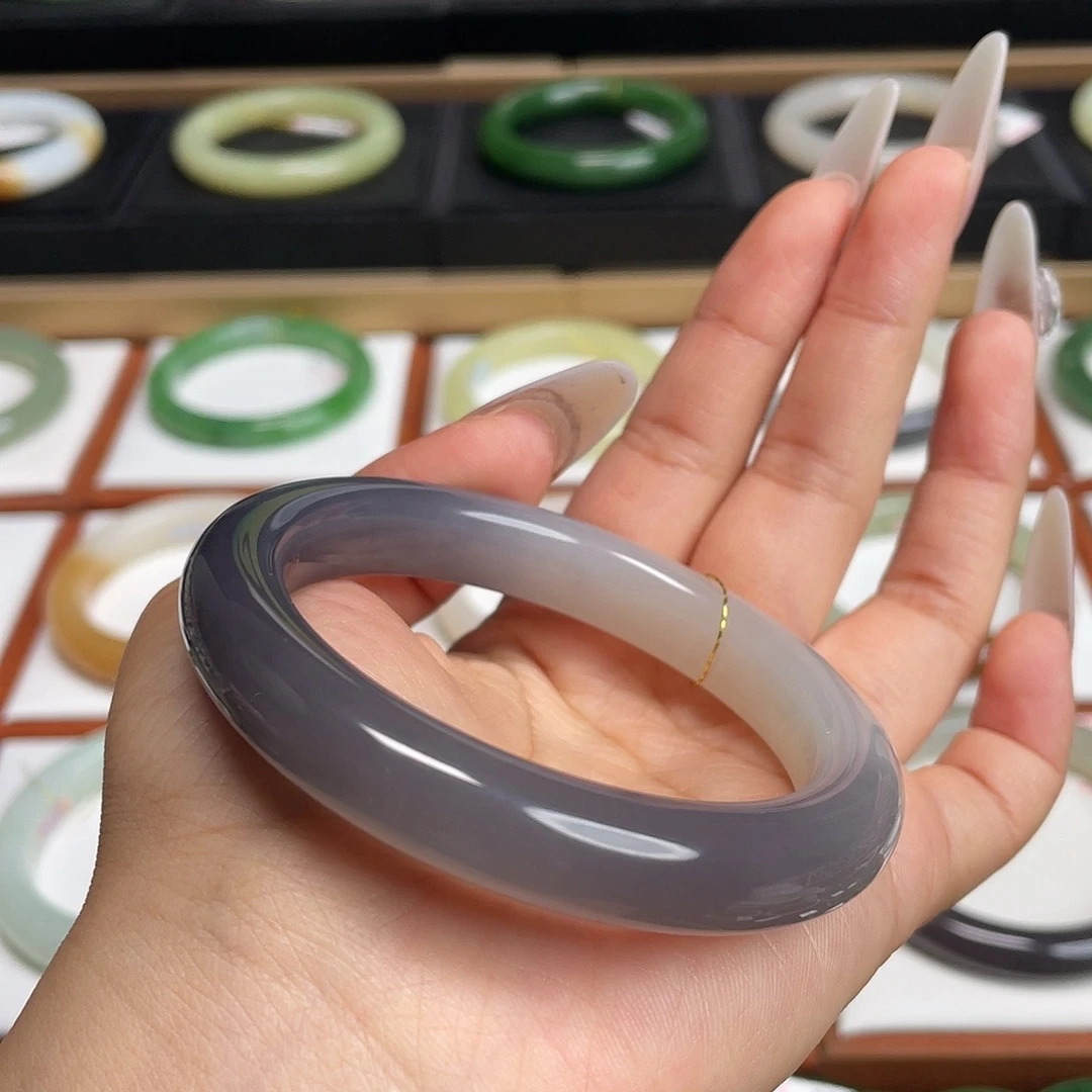 和田玉未镶嵌手镯浓紫！55