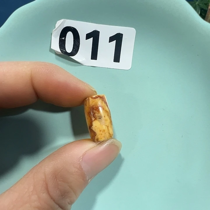 军***透闪石质玉未镶嵌挂件