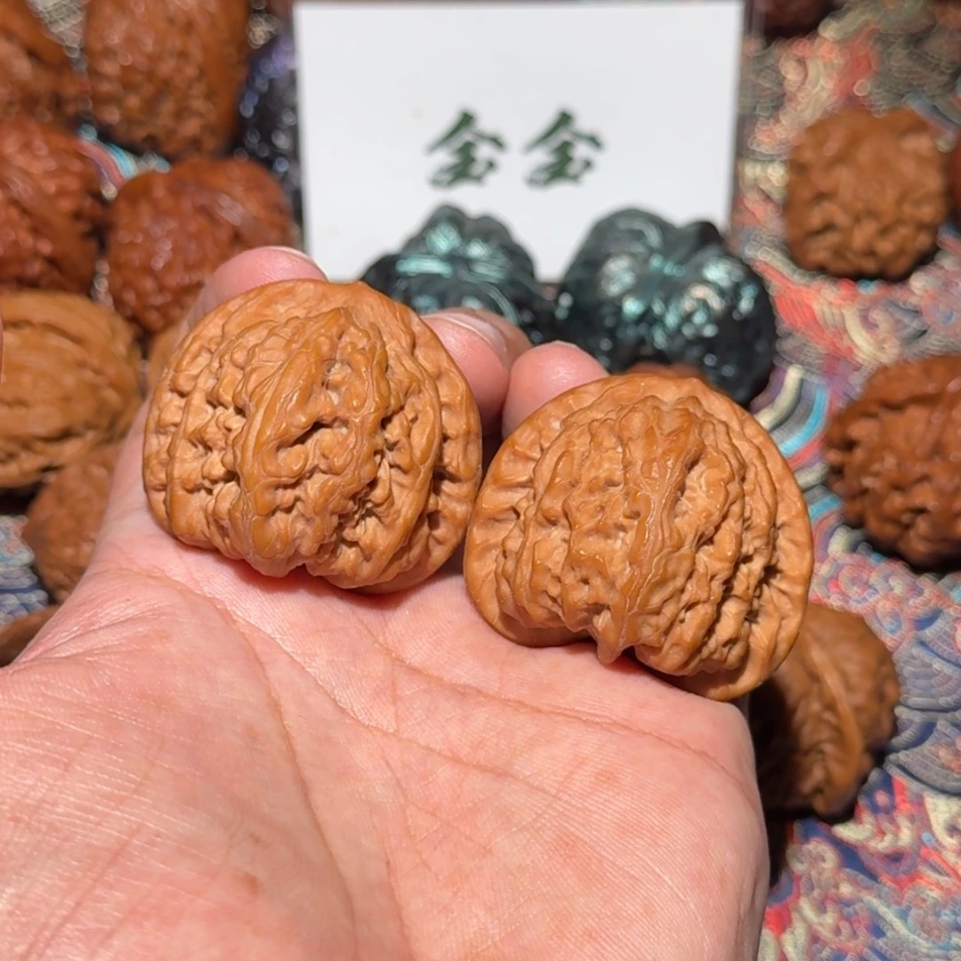 文玩核桃把件平谷九龙文玩核桃，尺寸41