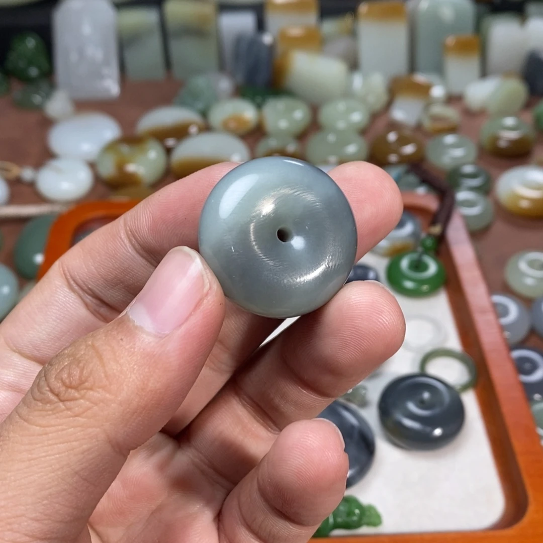 和田玉吊坠(不含链)未镶嵌