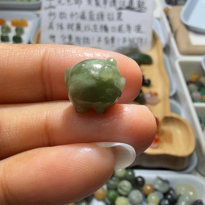 和田玉未镶嵌珠宝奇石