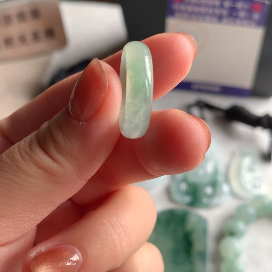 翡翠未镶嵌吊坠(不含链)翡翠
