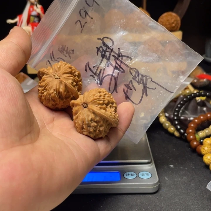 世****文玩核桃把件磨盘
