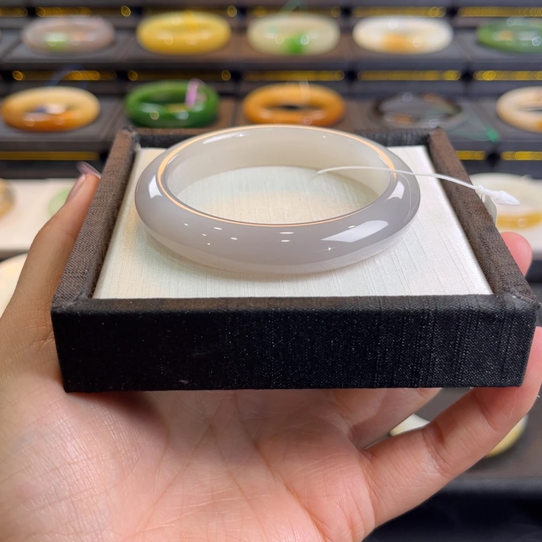 和田玉未镶嵌手镯冰底烟紫