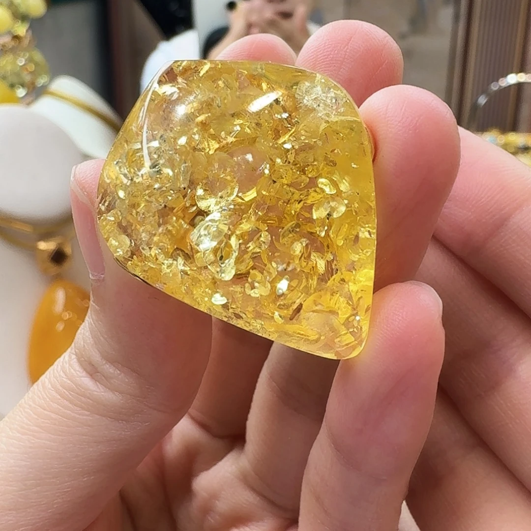 琥珀未镶嵌颈饰吊坠