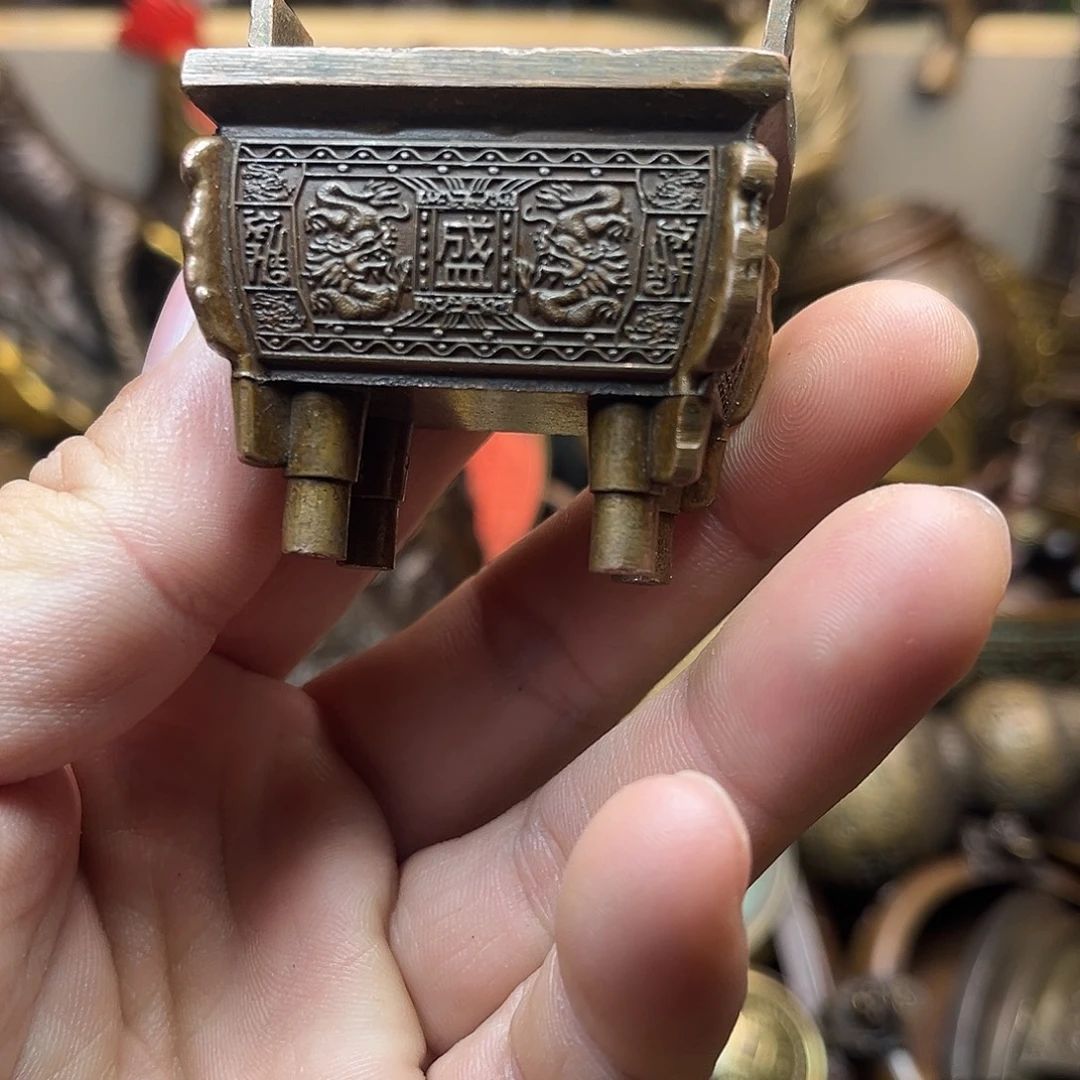 精美铜器工艺品等