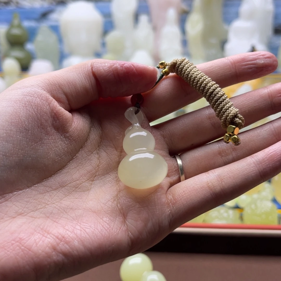 X***²新疆昆仑山脉山料