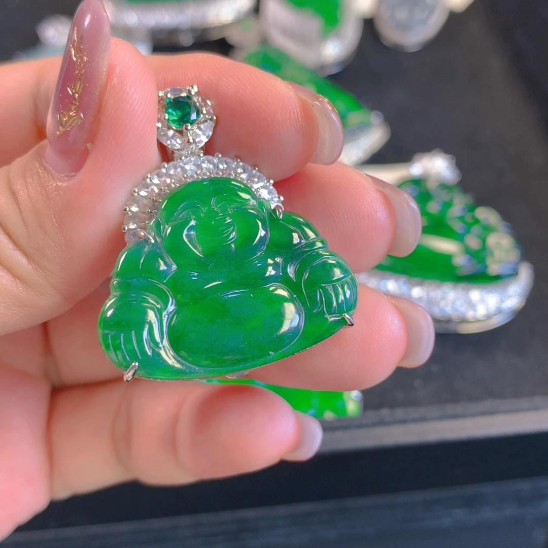 翡翠颈饰未镶嵌翡翠