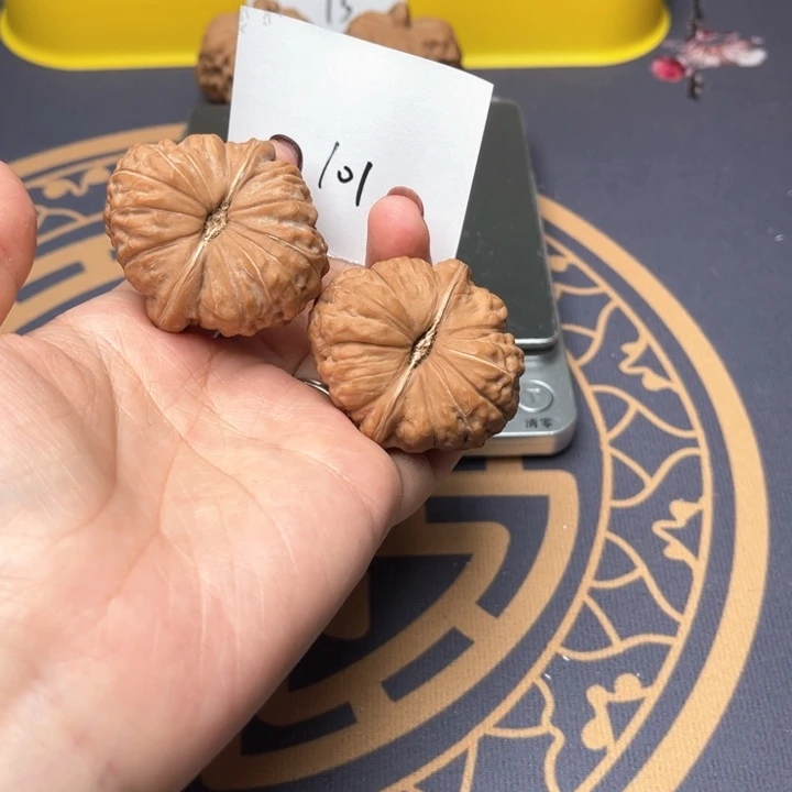 文玩核桃把件40南瓜墩