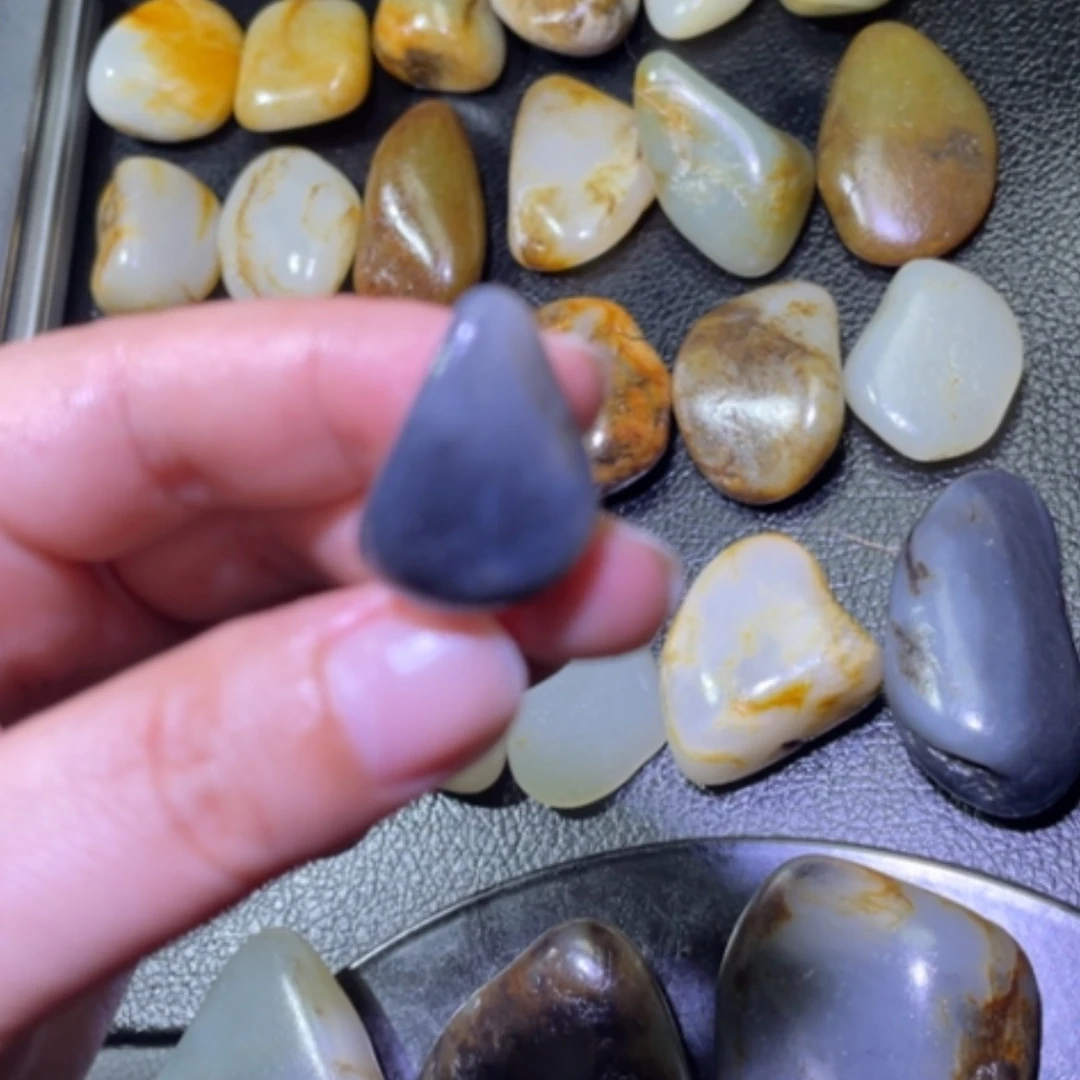 【闪购商品】颈饰未镶嵌和田玉王**）