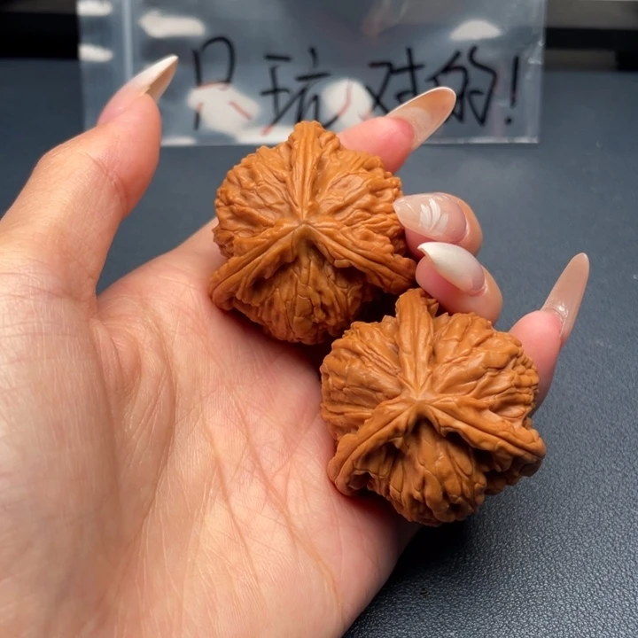 @***徐文玩核桃吊坠白狮子