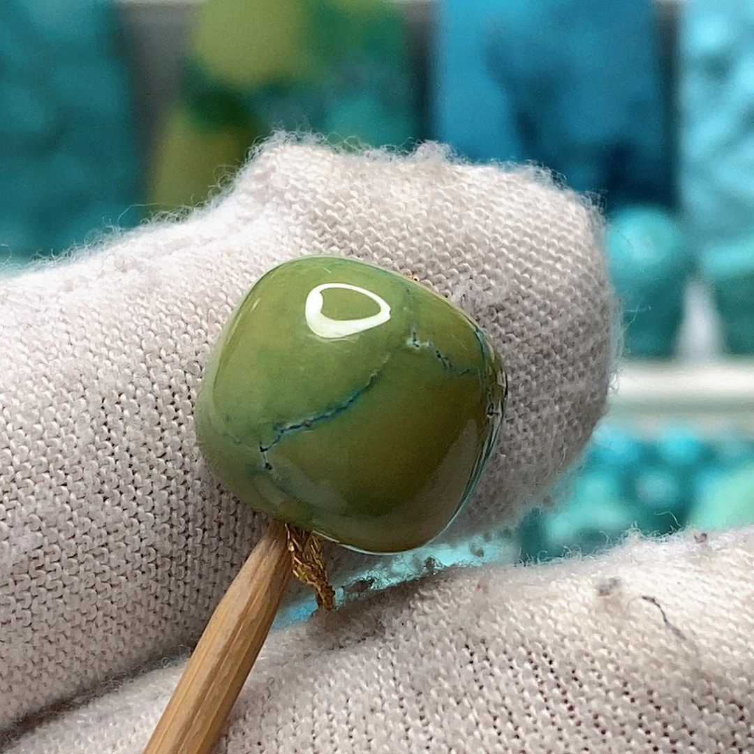 绿松石未镶嵌天然原矿 地大质检